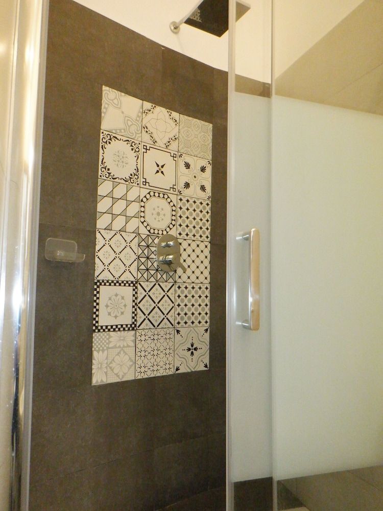 B&B Sicania Deluxe Quadruple Room, Ensuite 5