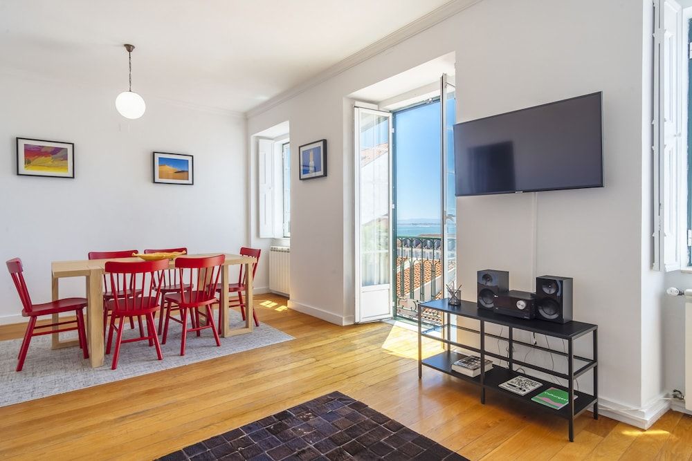 LV Premier Bica- BI Apartment, 2 Bedrooms, Terrace, City View 6