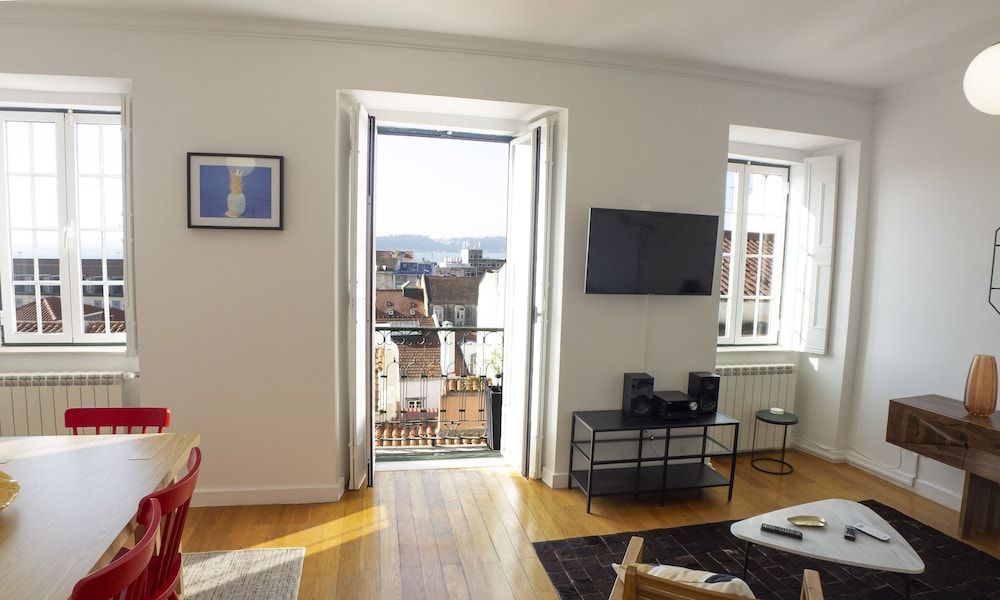 LV Premier Bica- BI Apartment, 2 Bedrooms, Terrace, City View 9