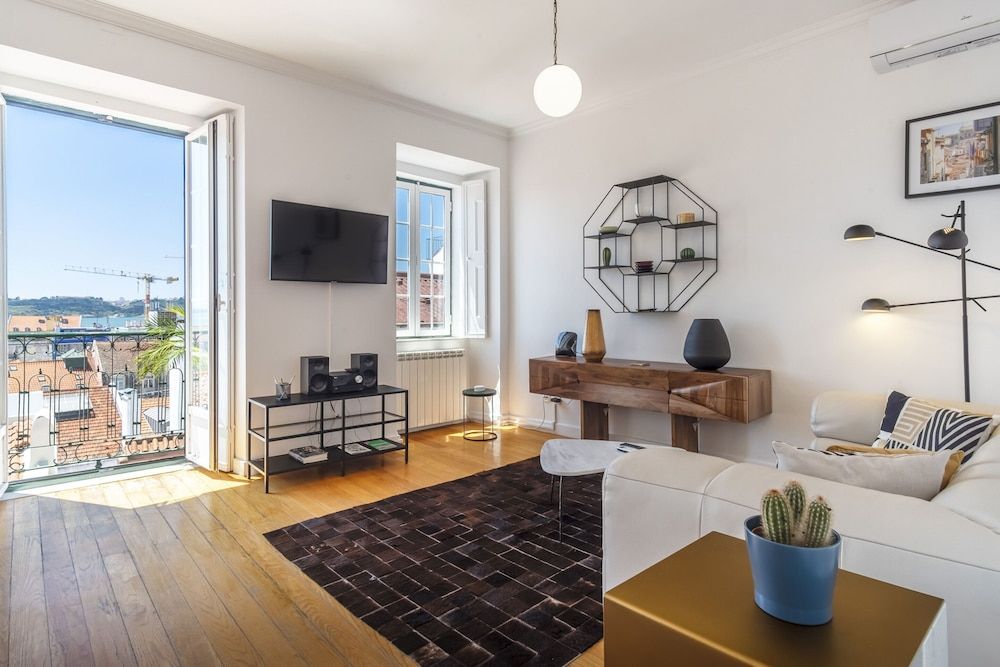 LV Premier Bica- BI Apartment, 2 Bedrooms, Terrace, City View 12