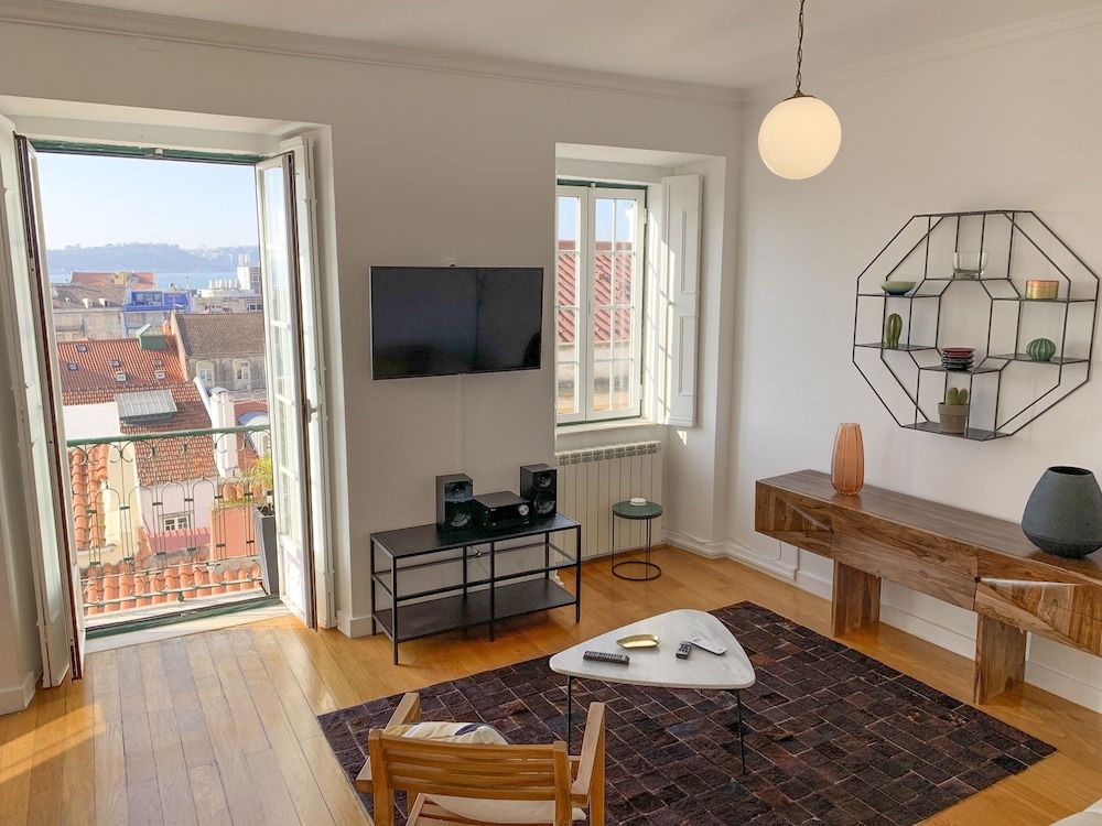 LV Premier Bica- BI Apartment, 2 Bedrooms, Terrace, City View 24