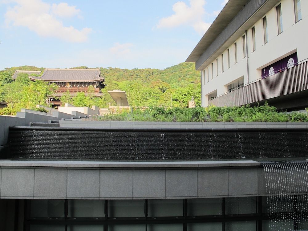 undefined Chion-in Wajun-Kaikan 7