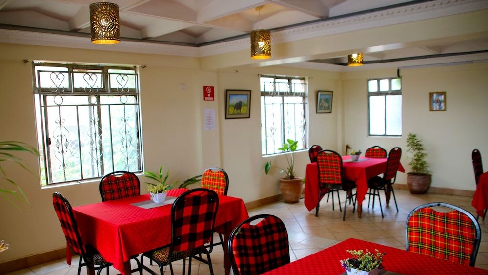 undefined Red Buffalo House Hotel 7