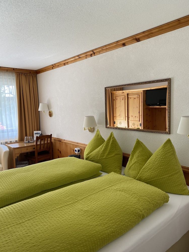 Adonis Small Twin Room (Budget) 2