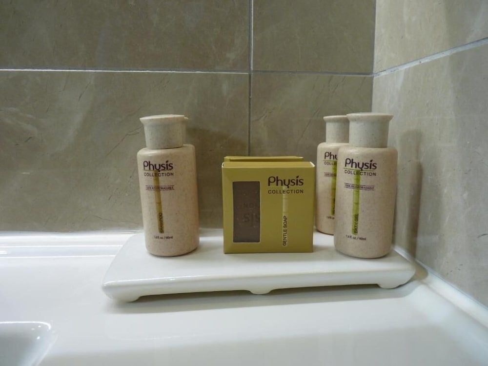 Comfort Suites and Rooms Business Single Room 6