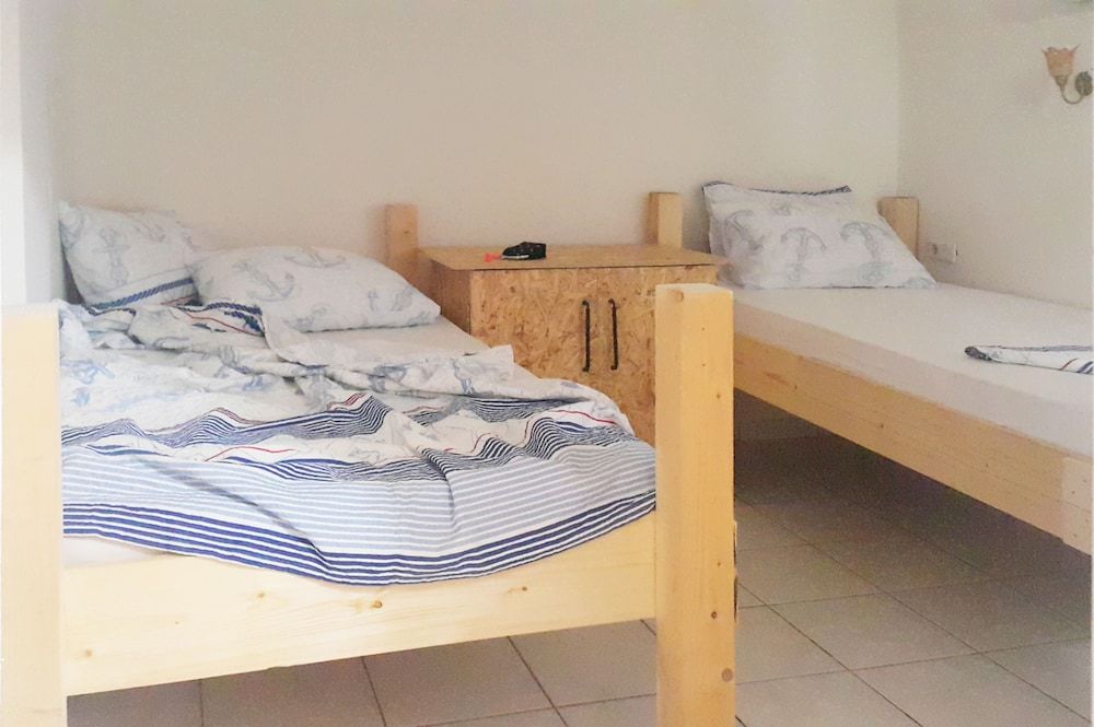 Oludeniz Hostel Basic Twin Room, 1 Bedroom, Non Smoking, No Windows 2
