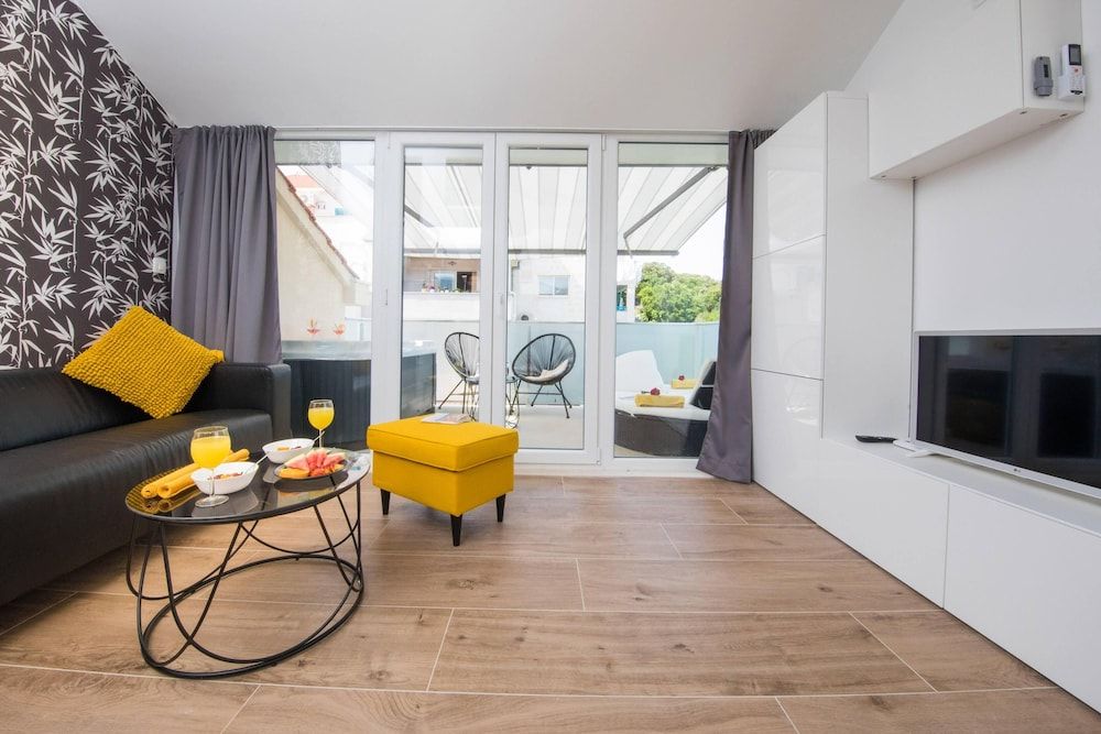 Apartment Velvet Studio (Studio Apartment with Hot Tub) 21