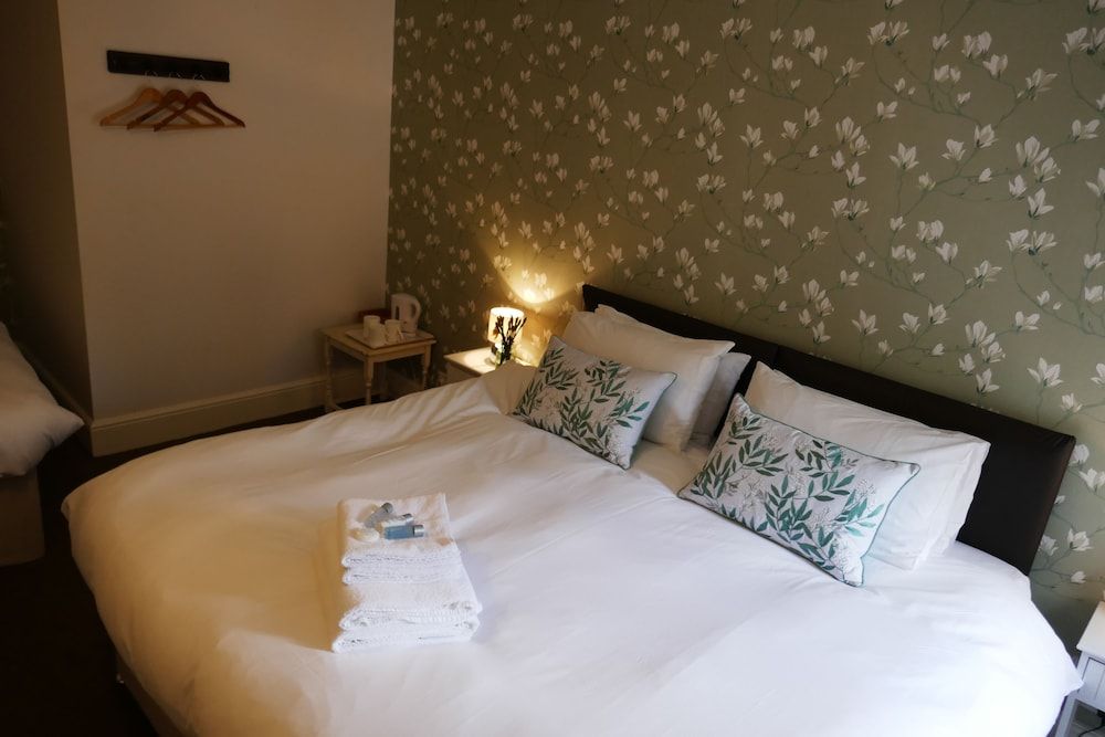 The Victoria Signature Suite, Ensuite (Linton) 3