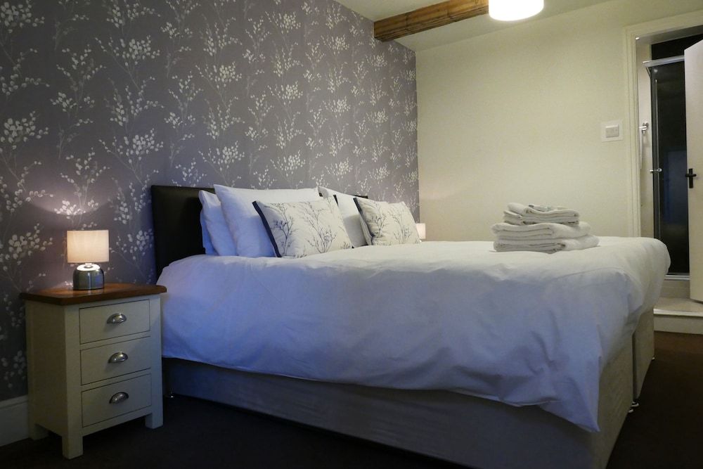 The Victoria Standard Double or Twin Room, Ensuite (Airton r1) 2