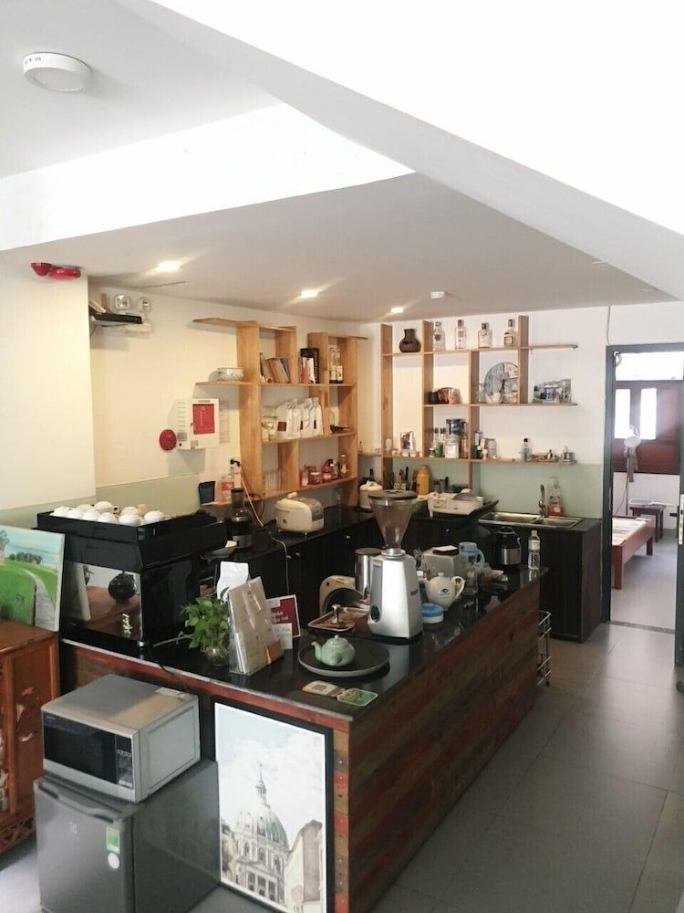 undefined Lem's Apartment & Coffee 8