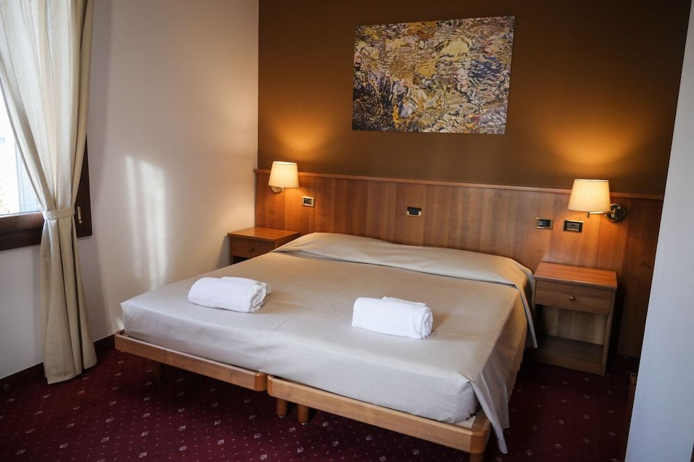 Villanova Hotel Classic Double or Twin Room 6