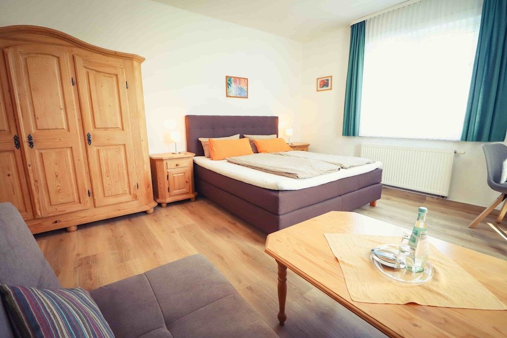 Hotel Schöne Aussicht Deluxe Double Room, Private Bathroom, Mountain View 3