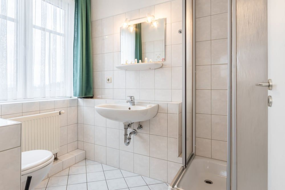 Hotel Schöne Aussicht Superior Triple Room, Private Bathroom, Mountain View 3