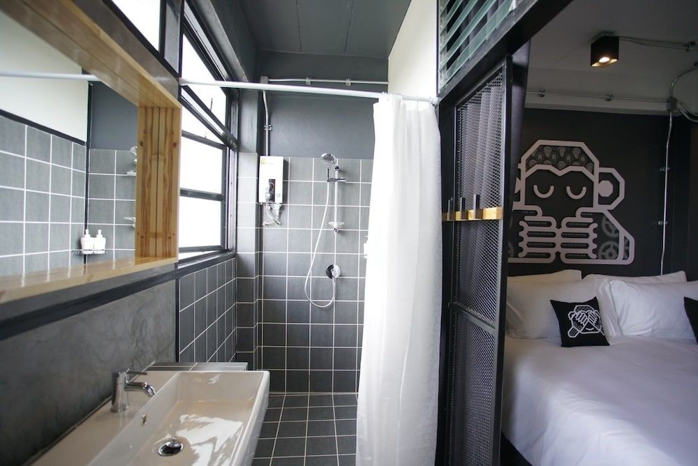 Family Room, Private Bathroom