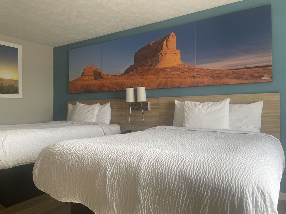 Basic Room, 2 Queen Beds, Non Smoking