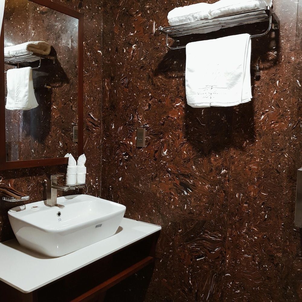 Victorian Hotel Deluxe Double Room, 1 Double Bed 36