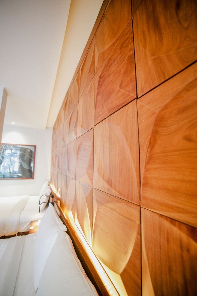 Victorian Hotel Family Quadruple Room 16