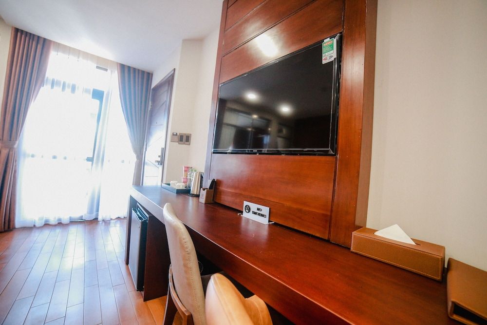 Victorian Hotel Family Quadruple Room 8