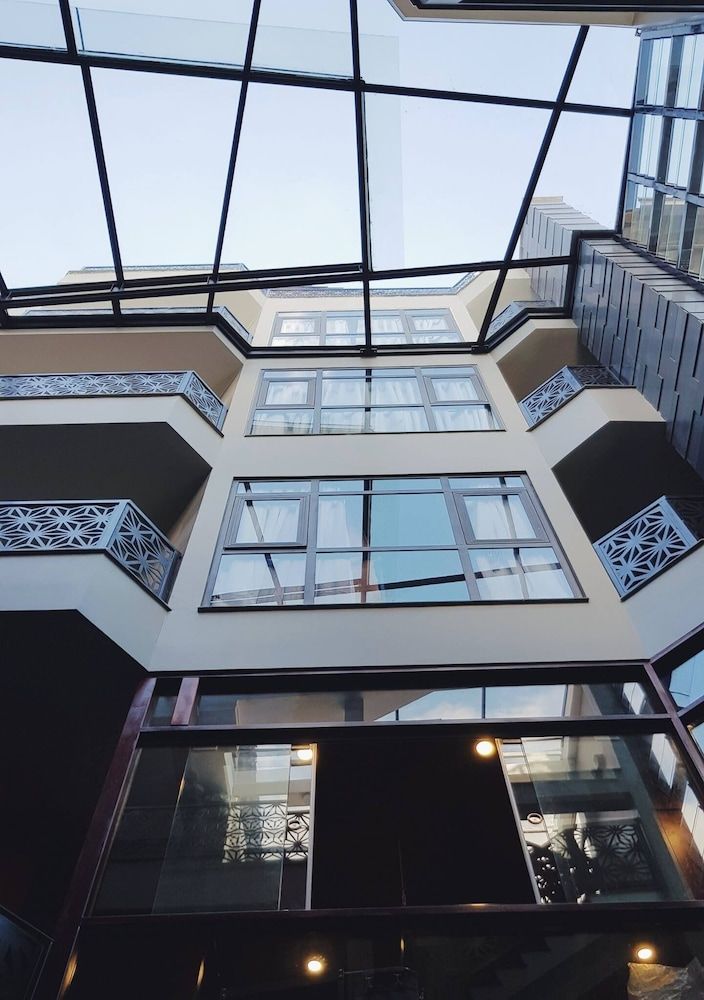 undefined Victorian Hotel 5