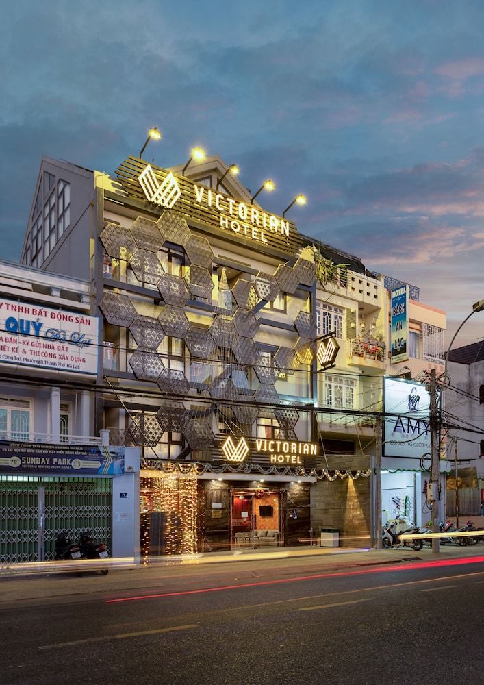 undefined Victorian Hotel 4