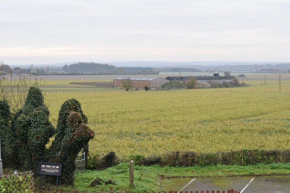 The Bell and Bottle Superior Double Room 3