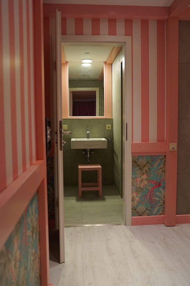 Mycologne Superior Studio, Private Bathroom 15