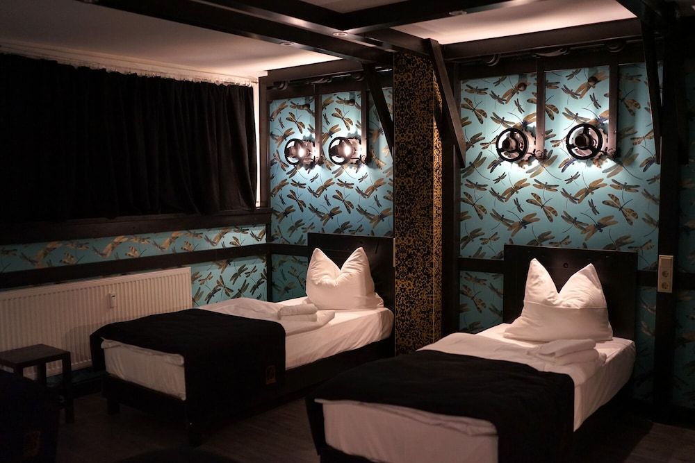 Mycologne Superior Studio, Private Bathroom 6