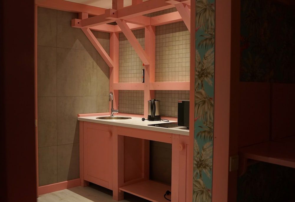 Mycologne Superior Studio, Private Bathroom 17