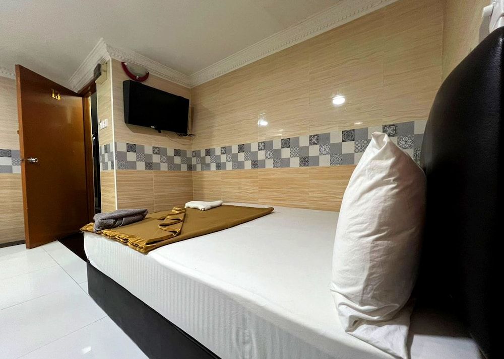 Kajang Star Hotel Quadruple Room 2