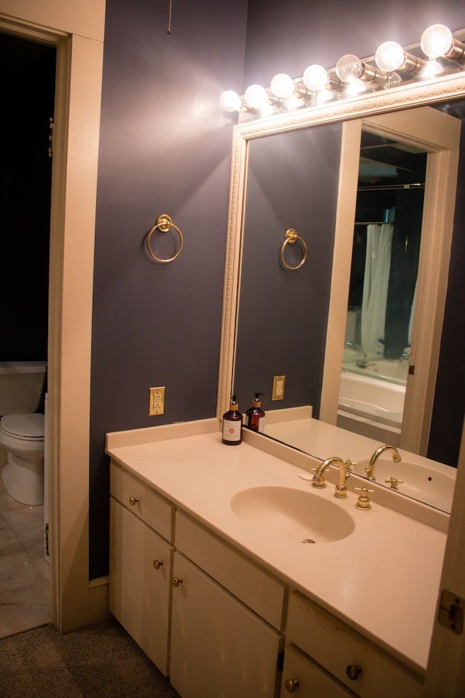 Peacock Place The Sinha Suite at Sinha Manor 2