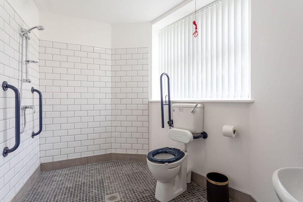 Dusties Hotel Standard Double Room, 1 Double Bed, Non Smoking, Ensuite 8