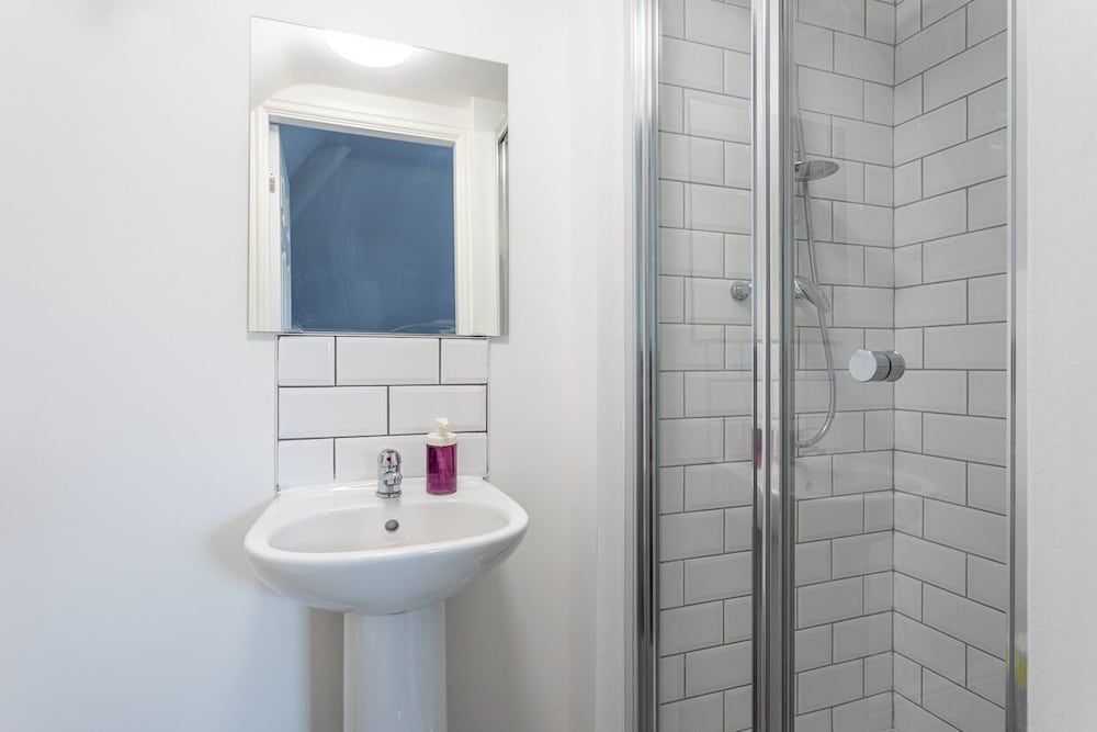 Dusties Hotel Standard Double Room, 1 Double Bed, Non Smoking, Ensuite 12