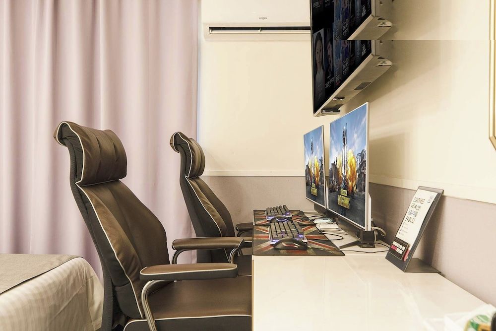 undefined Gugi Motel 6