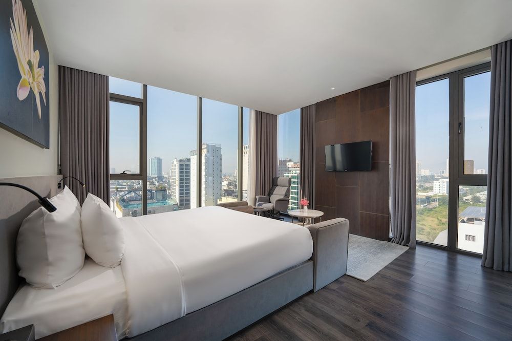 undefined Everland Hotel