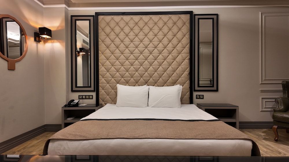 Lala Grand Hotel Luxury Room