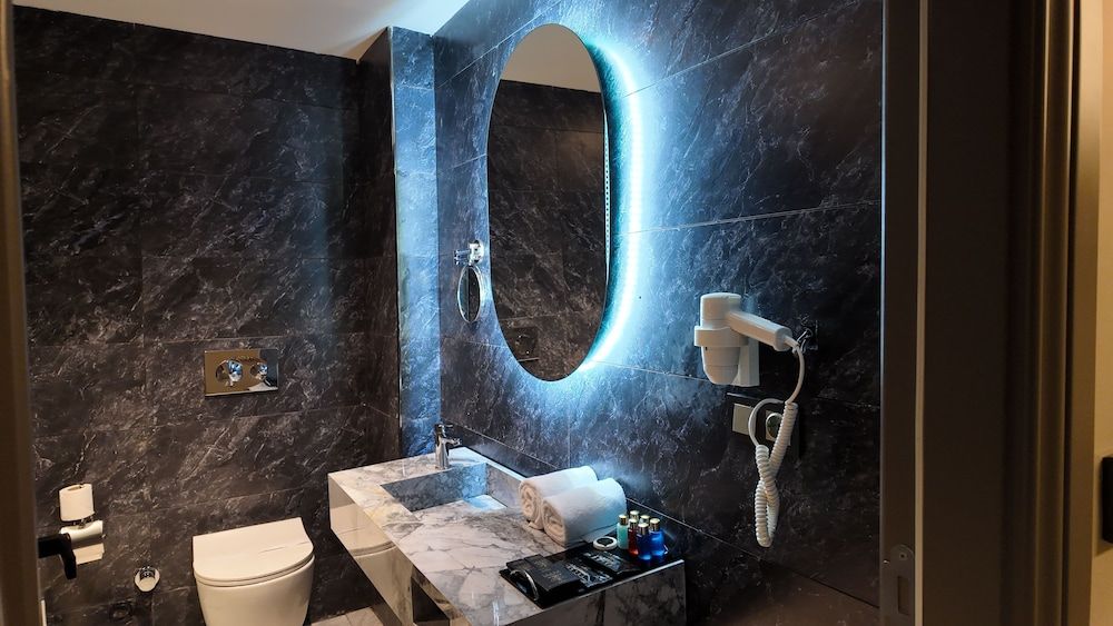 Lala Grand Hotel Twin Room 4