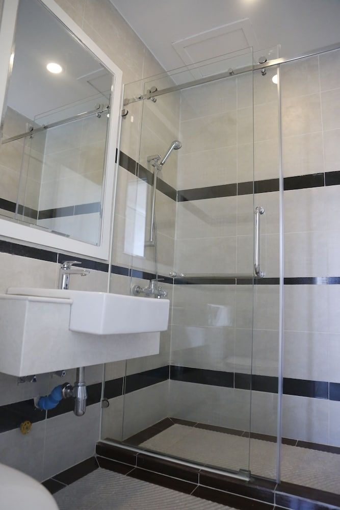 MekongView 3 CondoTel Superior Room, 2 Bedrooms, River View 5