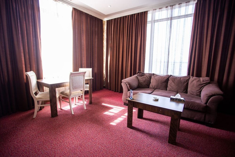 Caspian Business Hotel Junior Suite 2