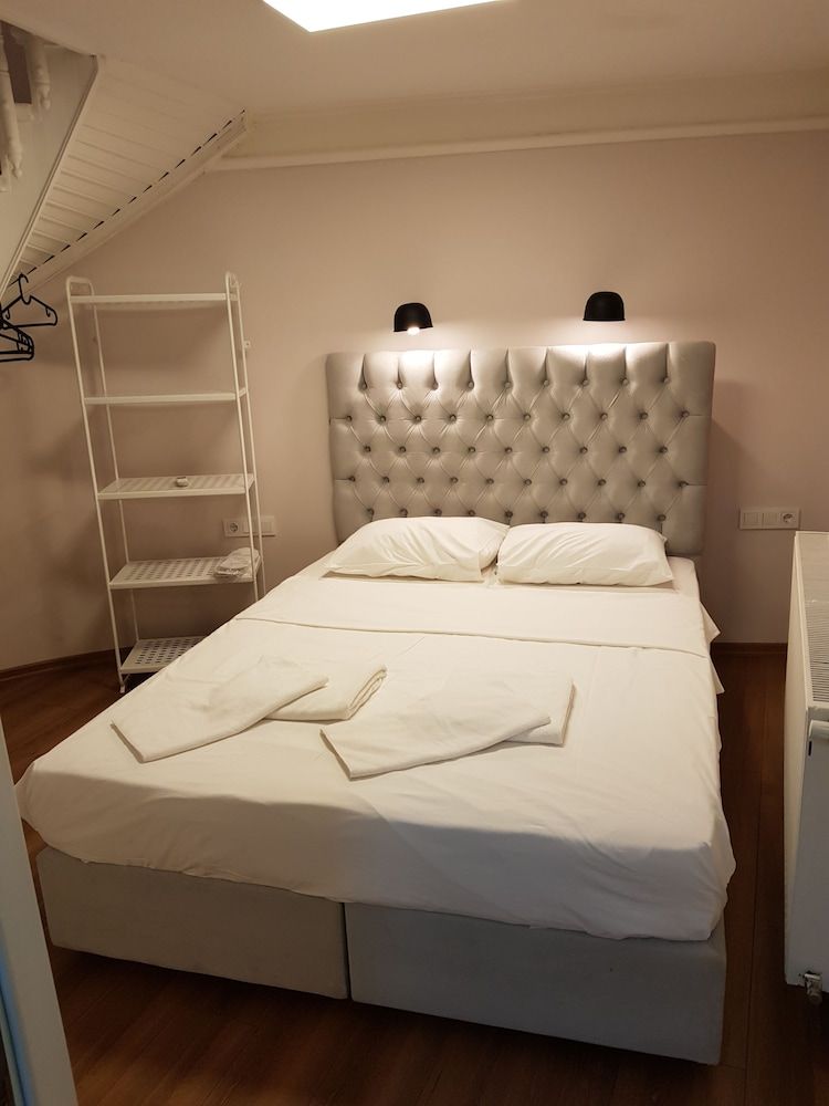 undefined Linden Houses Apartments 8