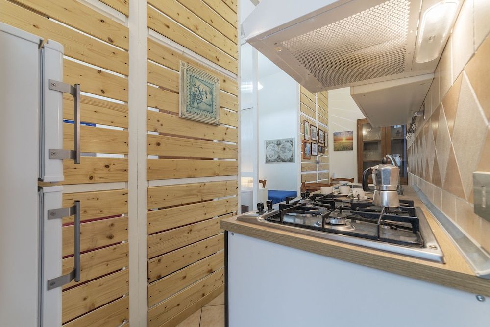 undefined Vittorio Emmanuele & Colosseo Studio 7