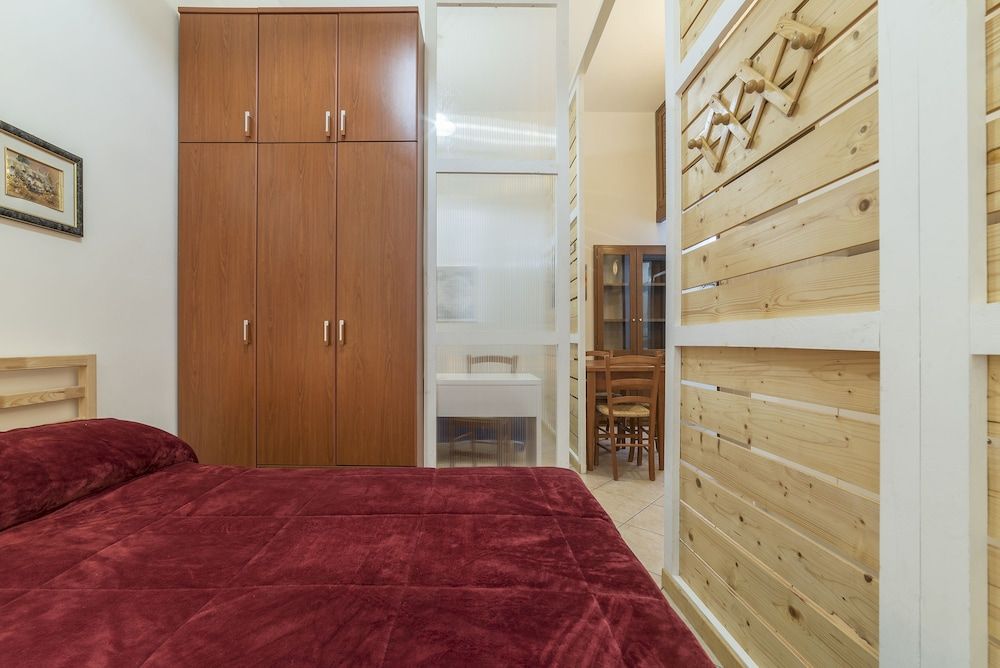 undefined Vittorio Emmanuele & Colosseo Studio 10