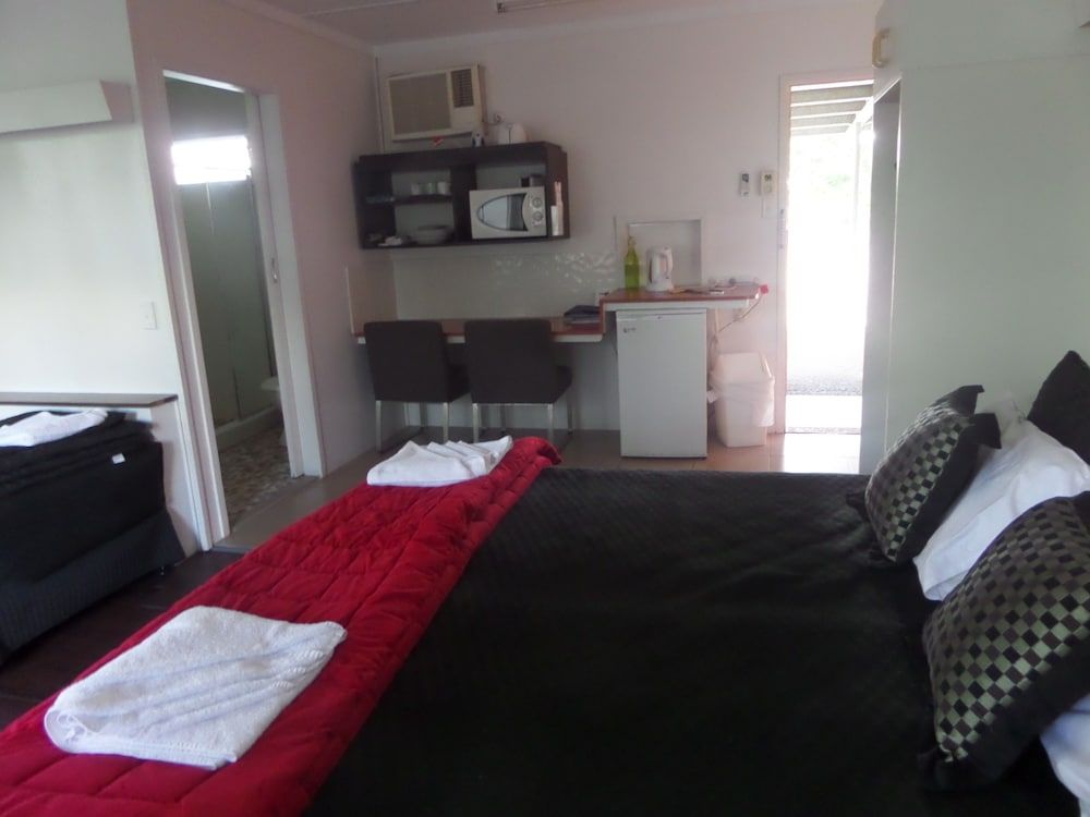 Motel Oasis Family Suite, 1 Bedroom, Non Smoking, Kitchenette 3