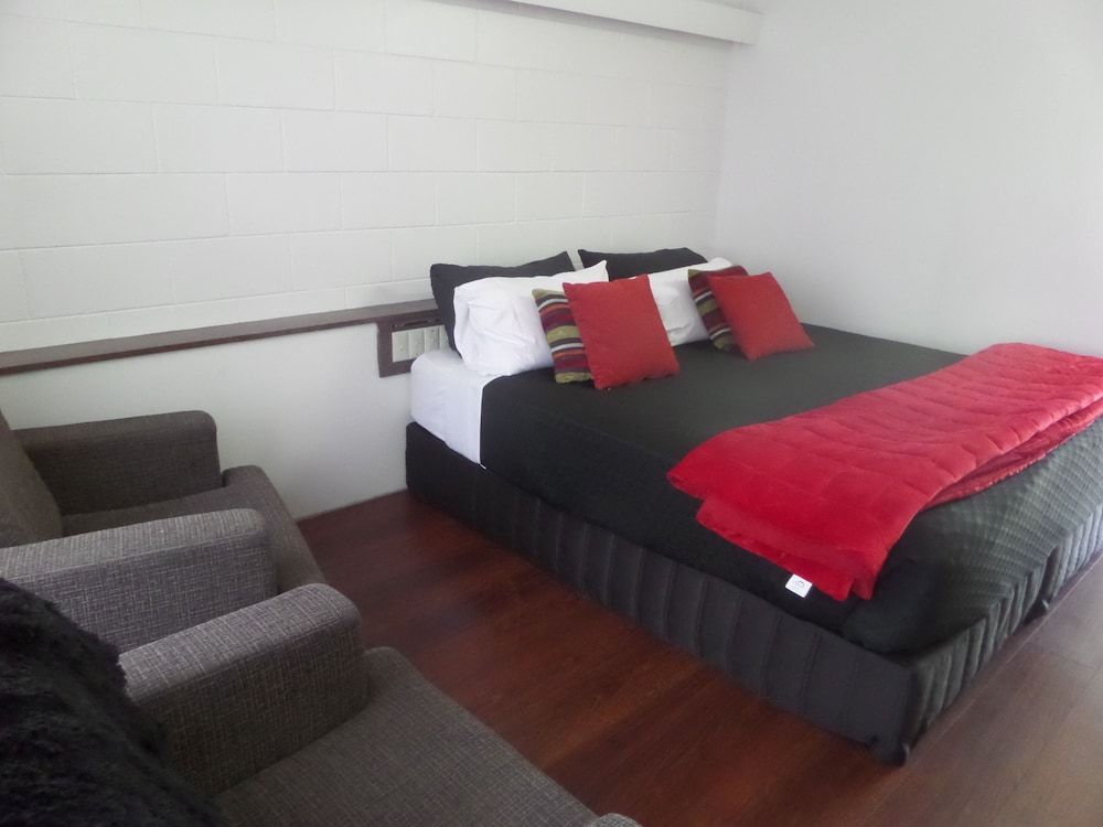 Motel Oasis Classic Suite, 1 Bedroom, Non Smoking, Kitchenette 2