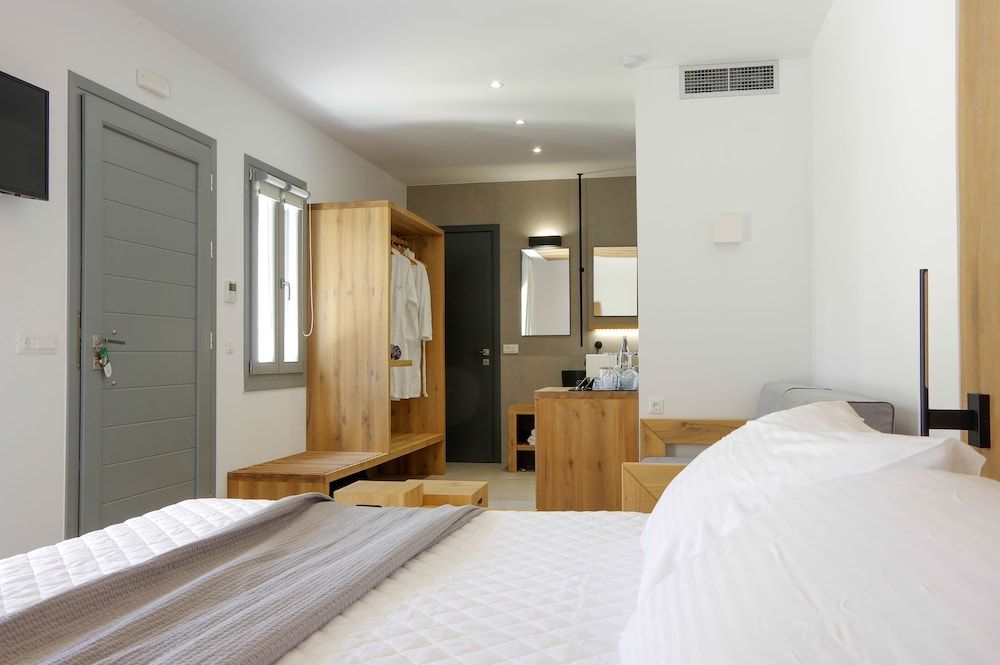Standard Studio Suite, 1 Bedroom, Garden View
