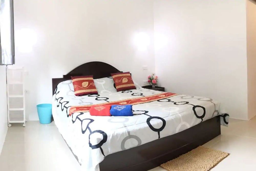 undefined Sawasdee Orange Phuket Guest House 10