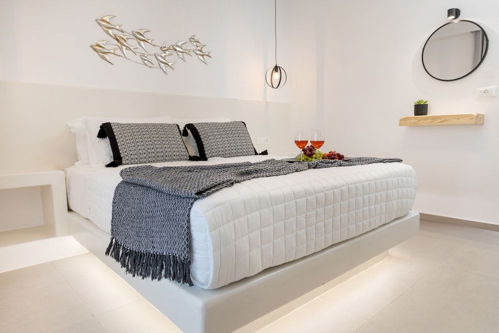 Alenor City Hotel Grand Quadruple Room 4