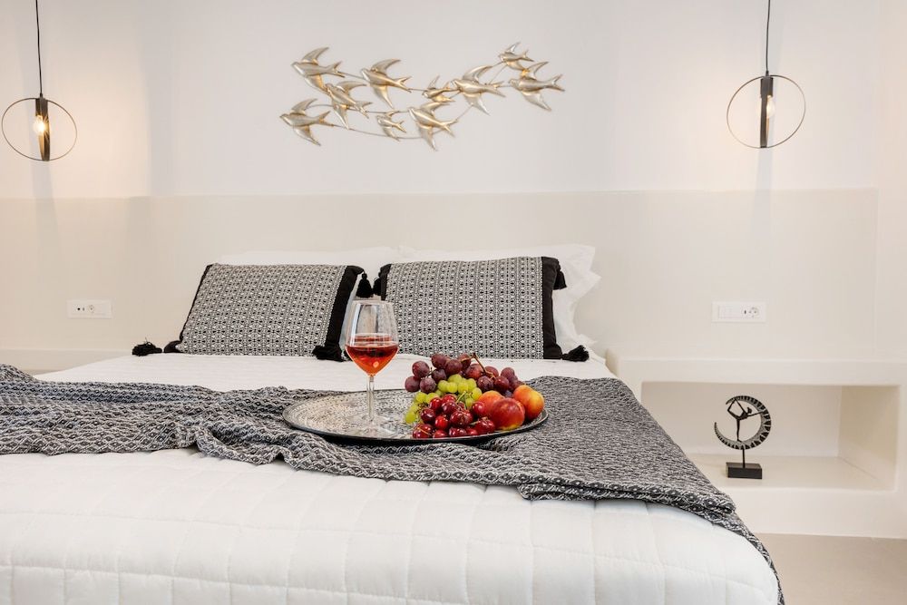 Alenor City Hotel Grand Quadruple Room 3