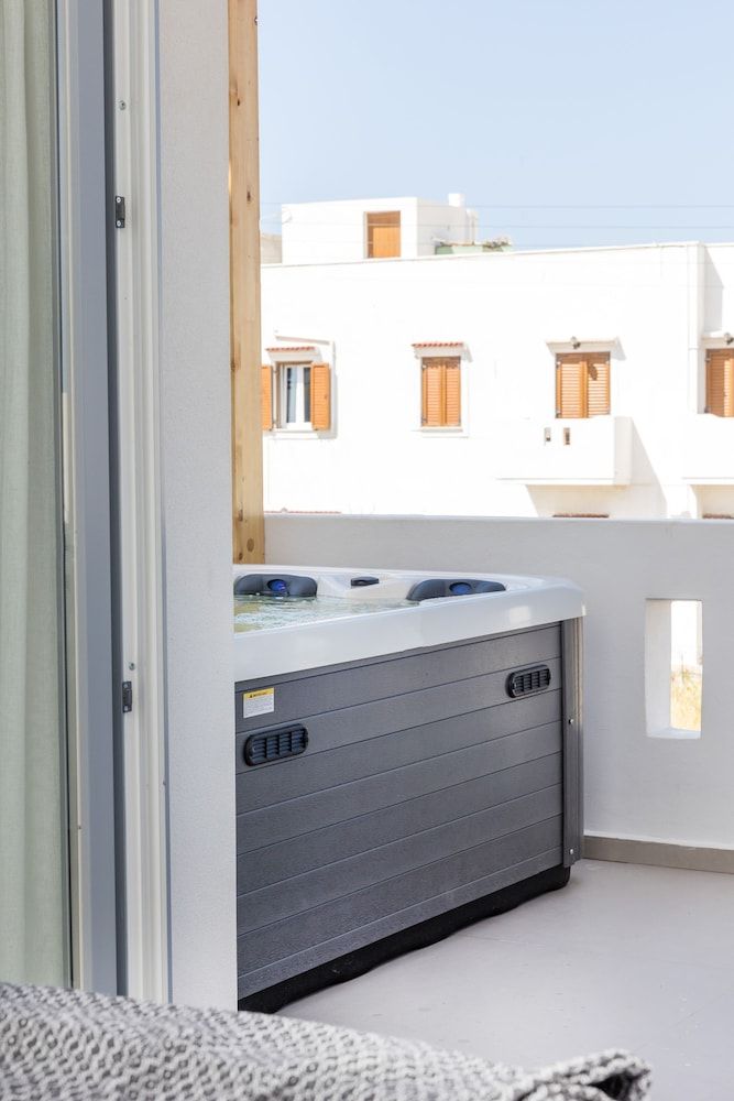 Alenor City Hotel Grand Quadruple Room 26