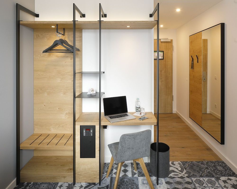 Coffee Fellows Hotel Trier Basic Double Room (Kingsize) 3