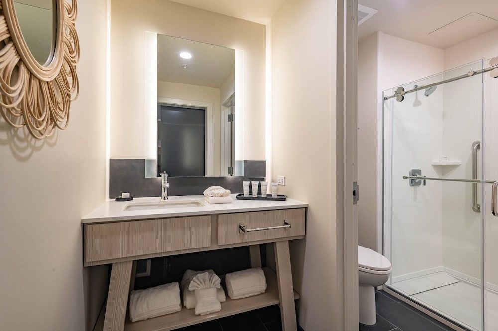The Lodge 30A King Bed Guest Room 5